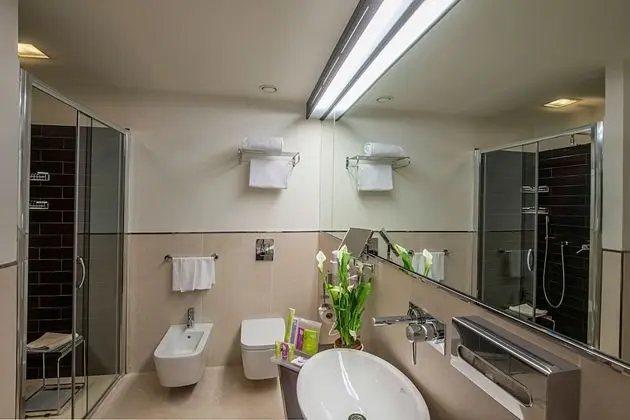 Tek Büyük Yataklı Oda, 1 En Büyük (King) Boy Yatak