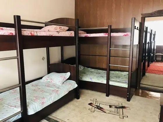Ortak Ranzalı Oda, Karma Ranzalı Oda (1 Bed in 3 Person Dorm)
