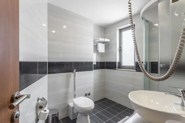 Standard Büyük Yataklı Tek Kişilik Oda, Özel Banyo