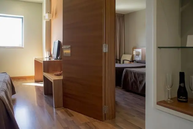 Üç Kişilik Oda (2 adultos + 1 niño)