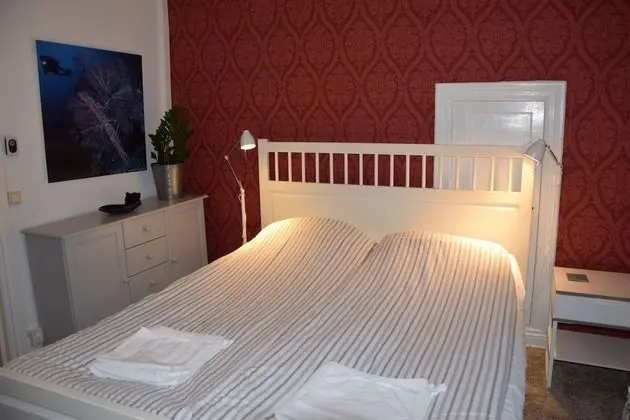 Tek Büyük Yataklı Oda, Ortak Banyo