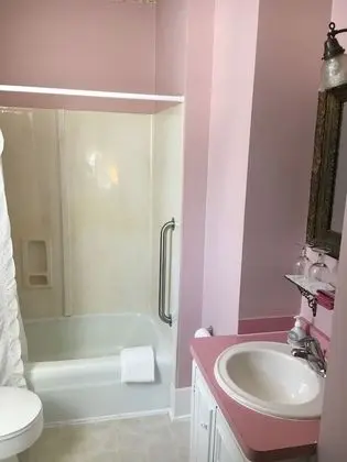 Standard Oda, 1 Büyük (Queen) Boy Yatak