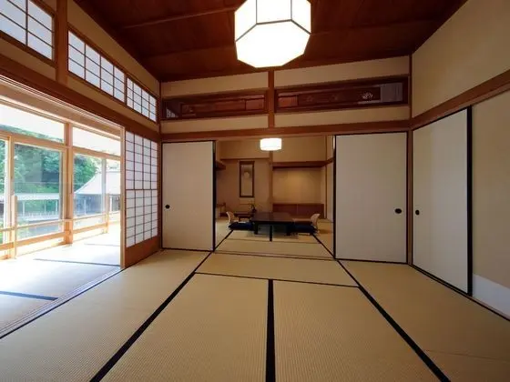 Süit (Tatami Room, Pond View -Moegi-)
