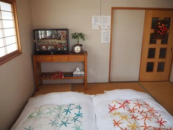 Ev, 3 Yatak Odası (For 7-12 guests)