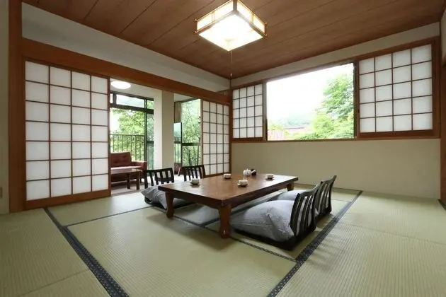 Traditional Oda (Japanese Style, For 5 Guests)