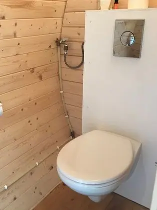Kulübe, Ortak Banyo