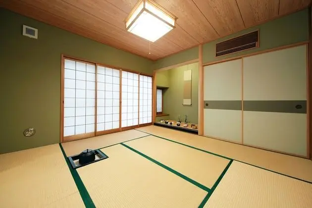 Traditional Ev (Private Vacation Home)