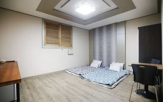 Oda (Korean Style room (Netflix viewing av)