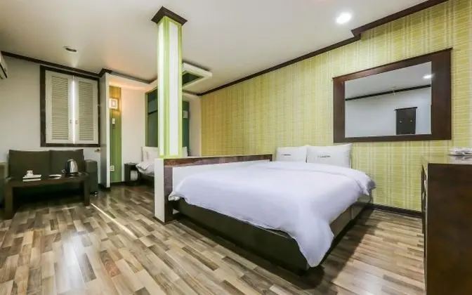 Oda (Deluxe Room B (Twin Large Whirlpool))