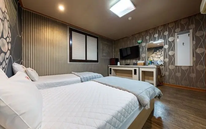 Oda (Budget Twin Room)