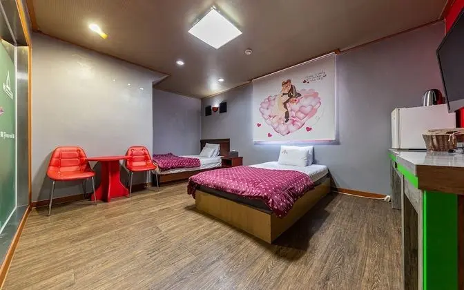 Oda (Budget Twin Room)