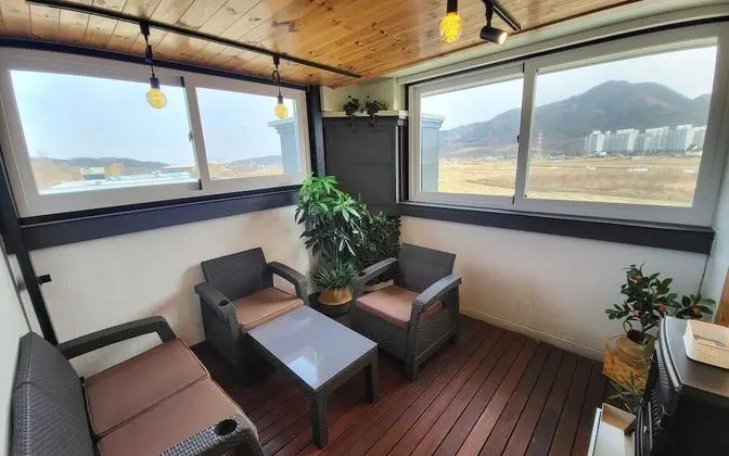 Oda (Balcony Room (terrace air purifier Ne)