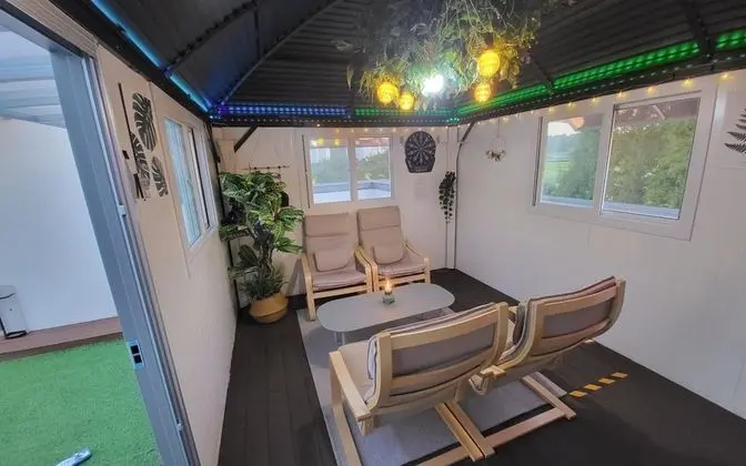 Oda (Diamond Room (rooftop 2 PCs air purif)