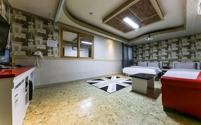 Oda (Family Room (Double + Single Bed PC B)