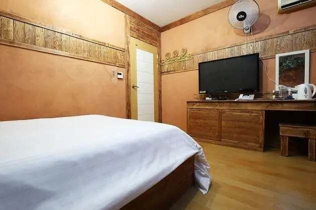 Oda (Semi-Special Room)