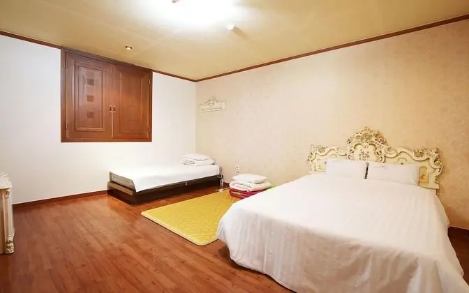 Oda (Twin Room)