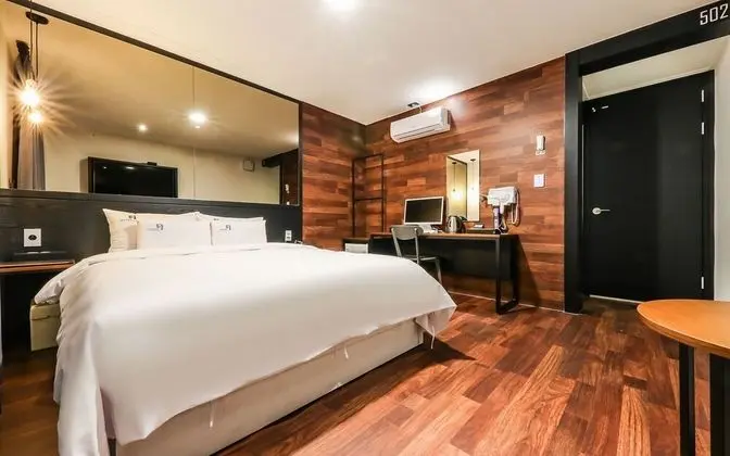 Oda (Standard room (styler air purifier av)