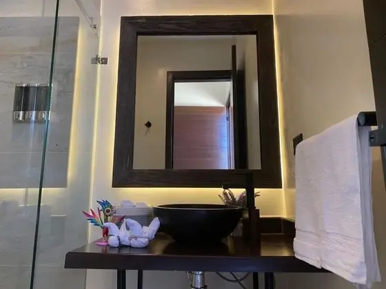 Ev