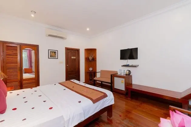 Deluxe Pool View Room with terrace