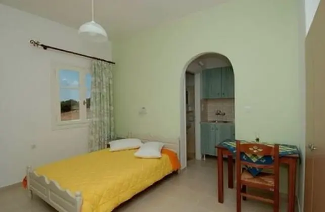 Classic Tek Büyük Yataklı Oda