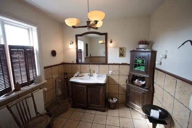 Standard Tek Büyük veya İki Ayrı Yataklı Oda, Ortak Banyo