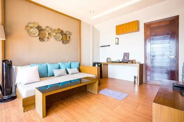 Jacuzzi Beach Villa