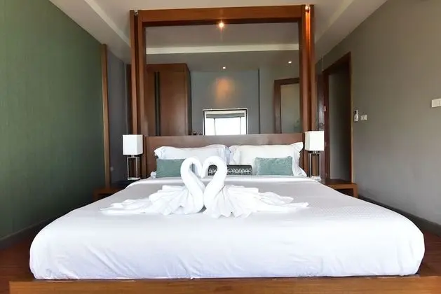 Jacuzzi Beach Villa