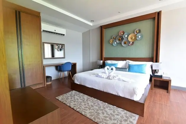 Jacuzzi Ocean View Suite