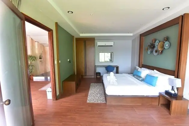 Jacuzzi Ocean View Suite