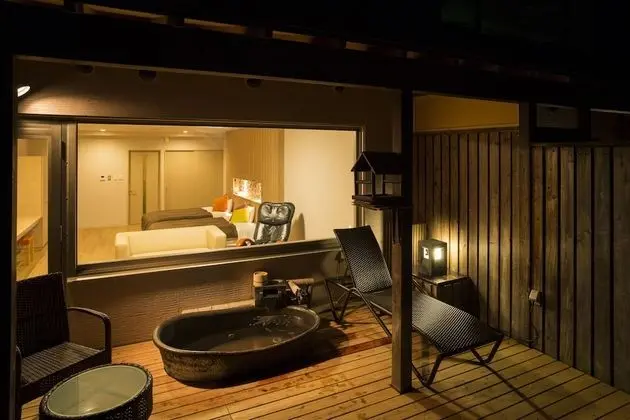 Traditional Oda, Sigara İçilmez, Küvet (Japanese Western, Open Air-Bath)