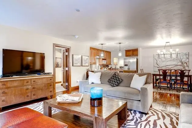 Apart Daire, Birden Çok Yatak, Dağ Manzaralı (Three-Bedroom Apartment)