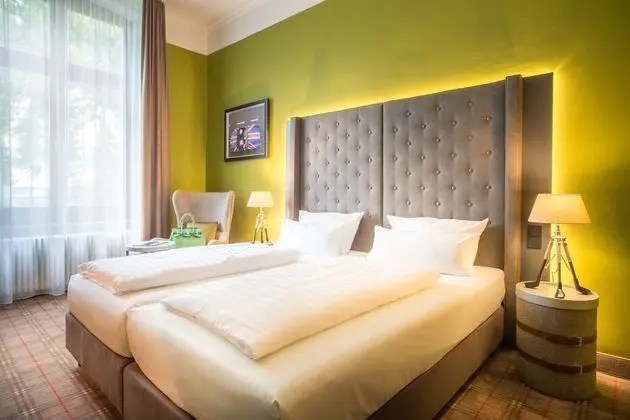 Comfort Tek Büyük Yataklı Oda