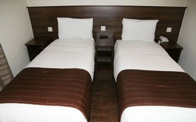 Standard Tek Büyük Yataklı Oda