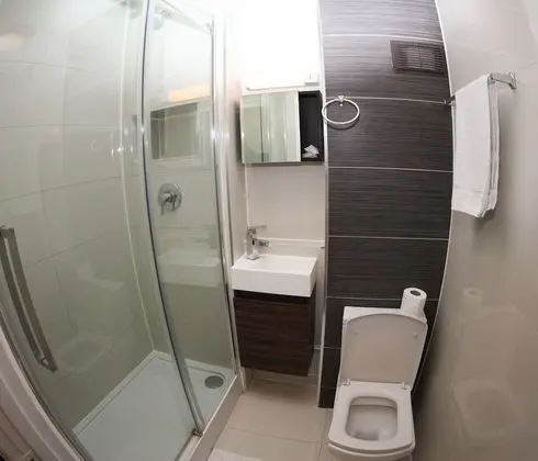 Standard Tek Büyük Yataklı Oda