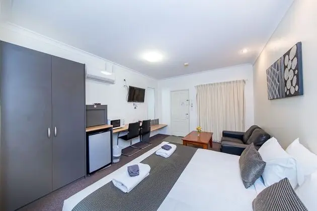 King Spa Room