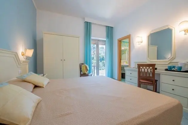 Classic Büyük Yataklı Tek Kişilik Oda, Balkon
