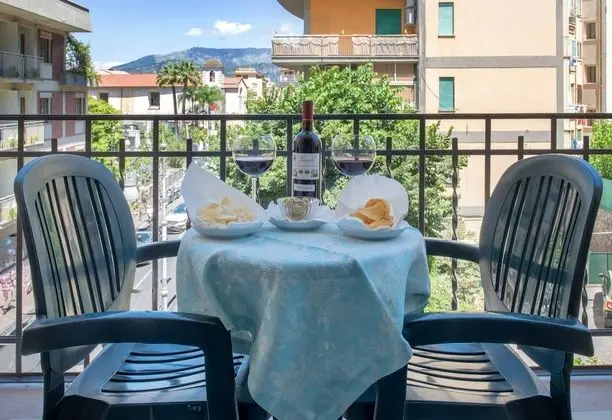 Classic Tek Büyük veya İki Ayrı Yataklı Oda, Balkon