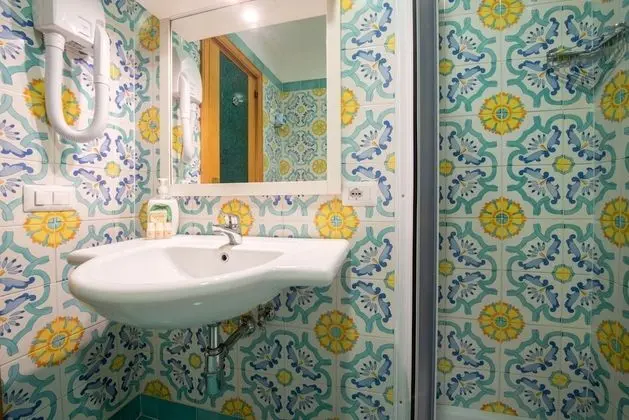 Classic Tek Büyük veya İki Ayrı Yataklı Oda, Balkon
