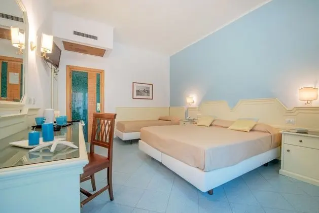 Classic Üç Kişilik Oda, Balkon