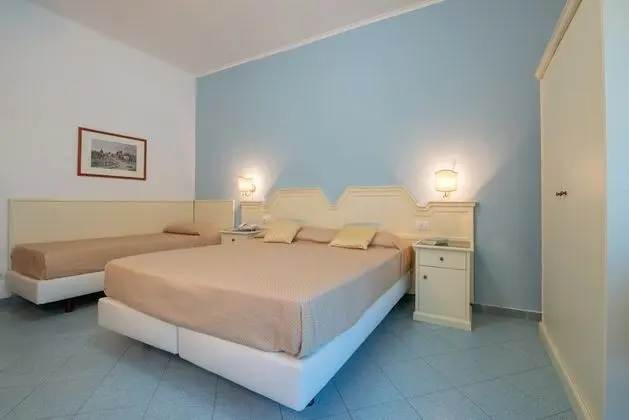 Classic Üç Kişilik Oda, Balkon