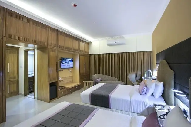 Premier Tek Büyük veya İki Ayrı Yataklı Oda