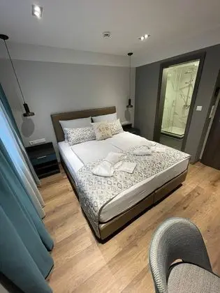 Deluxe Tek Büyük Yataklı Oda