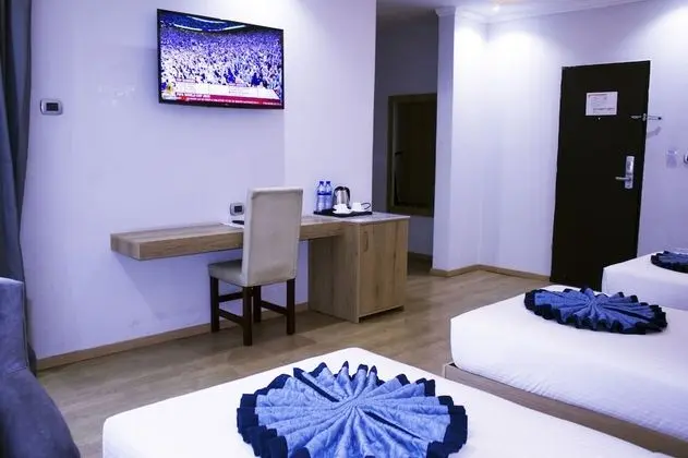 Tek Büyük veya İki Ayrı Yataklı Oda