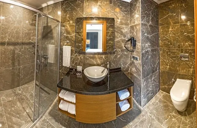 Superior Tek Büyük Yataklı Oda, Şehir Manzaralı