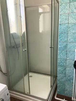 Basic Tek Büyük veya İki Ayrı Yataklı Oda, 2 Tek Kişilik Yatak, Ortak Banyo (Rum 12)