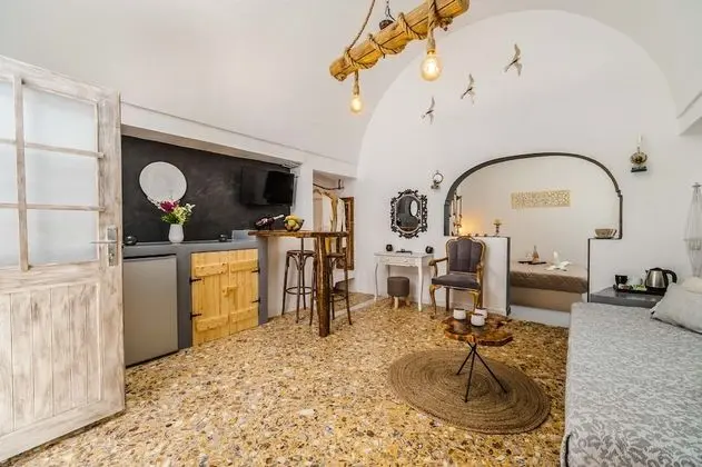 Traditional Süit, 1 Çift Kişilik Yatak ve Çekyat (Asera 1)