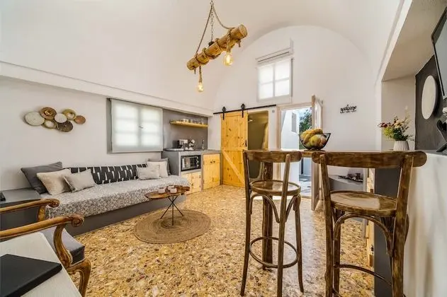 Traditional Süit, 1 Çift Kişilik Yatak ve Çekyat (Asera 1)