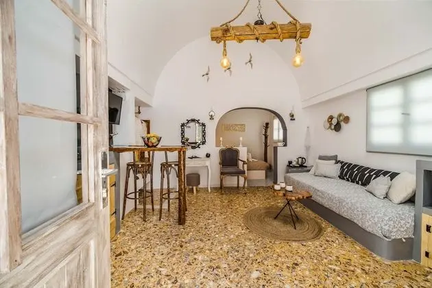Traditional Süit, 1 Çift Kişilik Yatak ve Çekyat (Asera 1)