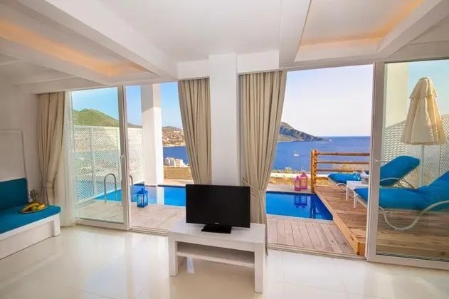 Özel Havuzlu Standart Oda, Deniz Manzaralı