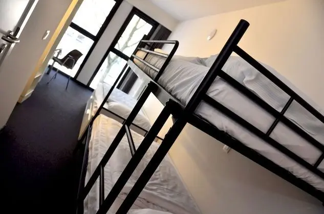 3-bed dorm mixed